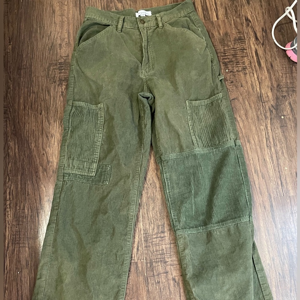 Green cargo pants